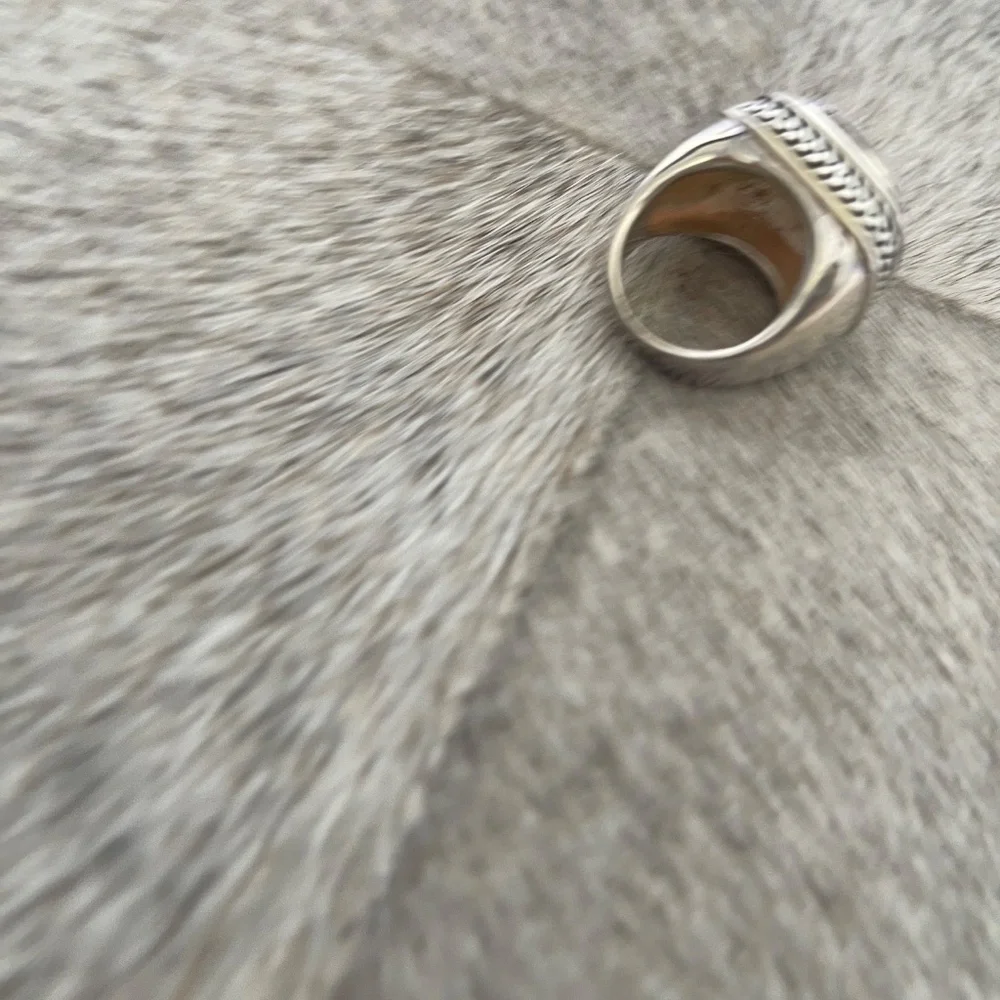 COCKTAIL RING FACETED STONE